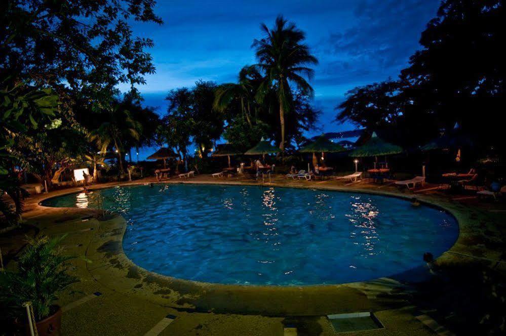 Matabungkay Beach Hotel Lian Exteriör bild